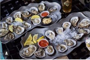 Le Grande Oyster Platter